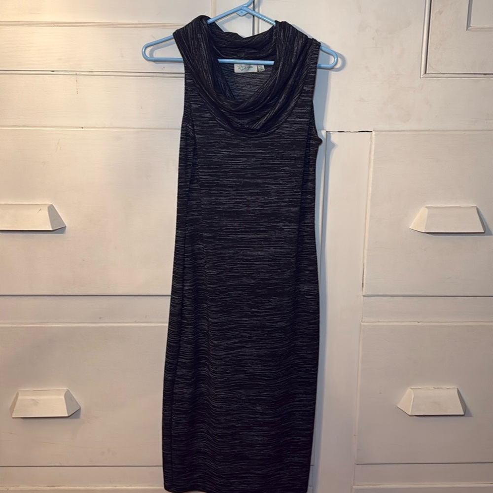 Gray Sleeveless scoop neck bodycon dress
